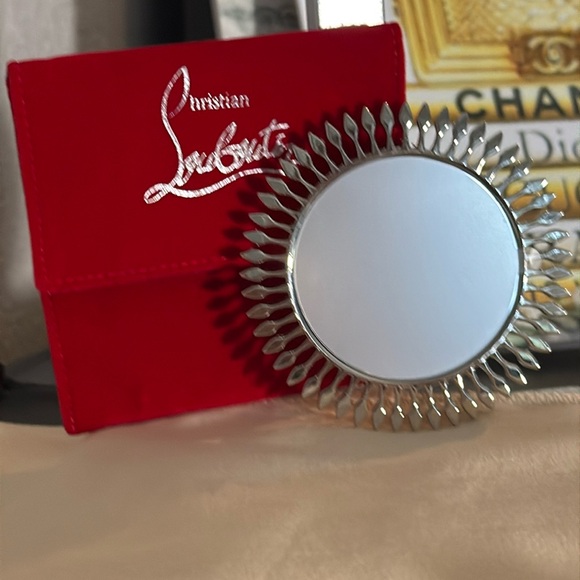 Christian Louboutin Mirror Limited Edition - Picture 2 of 4